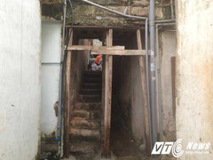 Nơm nớp lo sợ sống trong những căn nhà chờ sập giữa Thủ đô