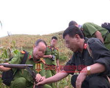 Cuộc đấu súng nghẹt thở với nhóm đối tượng vận chuyển 20 bánh heroin