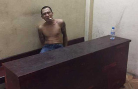 Cảnh sát giao thông quật ngã kẻ ôm ma túy bỏ chạy