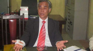 Truy tố Chủ tịch HĐQT Trường tiểu học Lômônôxốp dùng dao tấn công người