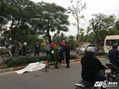 Đang đi xe máy, cụ ông ngã ra đường thiệt mạng