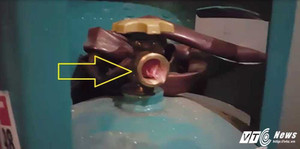 Clip lật tẩy chiêu mới 'móc túi' khách của cửa hàng gas