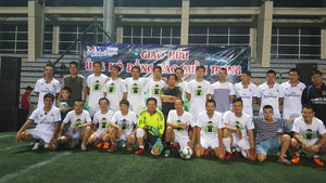 Đội bóng Cơm Có Thịt quyên góp 400 triệu đồng cho quỹ từ thiện Trò nghèo vùng cao