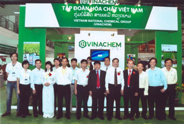 Nợ nần như chúa chổm, Vinachem vẫn bạo tay chi lương hơn 22 triệu đồng/tháng