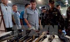 Tổng thống Philippines quyết chi mạnh tay để chống tội phạm