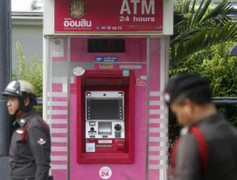 Hàng chục ngàn USD bị rút trộm tại các cây ATM ở Thái Lan