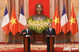 Chủ tịch nước Trần Đại Quang họp báo cùng Tổng thống Pháp Hollande