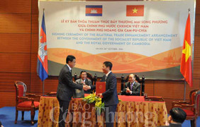 Việt Nam - Campuchia ký thỏa thuận thúc đẩy thương mại song phương