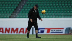 Ông Riedl tin Indonesia sẽ hạ Việt Nam để vào chung kết