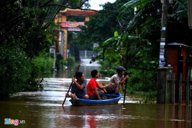 12 hồ thủy điện đồng loạt xả lũ, gây ngập nặng ở miền Trung