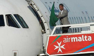 Cướp máy bay Libya: Hai không tặc đầu hàng, bị bắt giữ