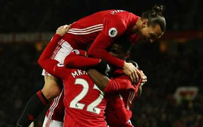 MU - Middlesbrough: Old Trafford mở hội