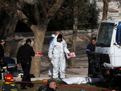 Xe tải đâm chết binh sĩ ở Jerusalem, tài xế bị bắn