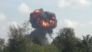 Chiến cơ Thái rơi khi đang biểu diễn, phi công tử nạn