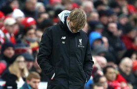 Klopp 'phát điên' vì hàng thủ Liverpool trong trận thua Swansea