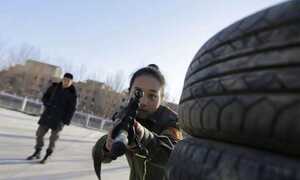 Nhà giàu Trung Quốc ngày càng thích dùng vệ sỹ nữ