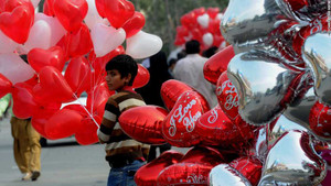 Pakistan cấm vui chơi ngày Valentine trên toàn quốc