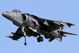 Cận cảnh cường kích cất cánh đứng AV-8B Harrier II