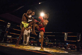 Những đứa trẻ mơ thoát nghèo trên sàn đấm bốc ở Campuchia