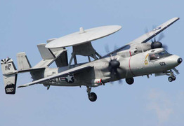 Sức mạnh 'mắt diều hâu' cảnh báo sớm E-2C