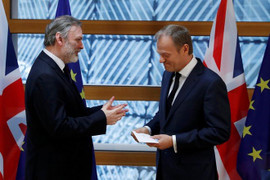 Brexit bắt đầu, thủ tướng Anh tuyên bố 'không thể quay lại'