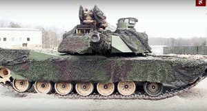 Xem xe tăng Mỹ 'thay áo' khi đến châu Âu