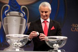 Nghi vấn lễ bốc thăm Champions League lại bị dàn xếp