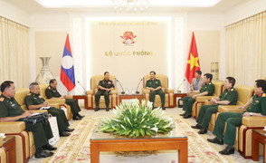 Tổng tham mưu trưởng Quân đội nhân dân Lào thăm Việt Nam