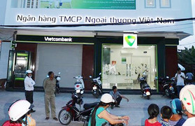 Dùng súng cướp ngân hàng ở Trà Vinh