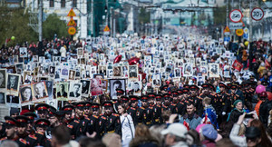Sáng nay, lần đầu tiên 'Trung đoàn bất tử' Thế chiến II diễu hành ở Hà Nội kỷ niệm Ngày Chiến thắng