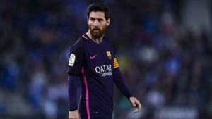 Từ chối lương 700.000 euro, Messi quyết rời Barca?