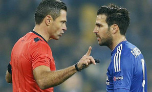 Mourinho tái ngộ trọng tài bị ông gọi là 'ngây thơ và yếu đuối'