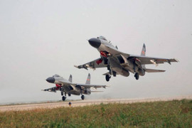 So sánh máy bay chiến đấu chủ lực Trung - Ấn