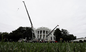 Nhà Trắng đại tu nhân dịp Tổng thống Trump đi nghỉ