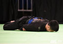 Võ sĩ Việt Nam bị đối phương đánh nhập viện cấp cứu