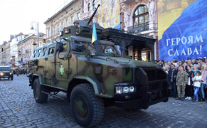 Căng thẳng với Nga trên Biển Đen, Ukraine đưa quân đội vào tình trạng sẵn sàng chiến đấu