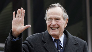 Mỹ treo cờ rủ 30 ngày tưởng nhớ Tổng thống George H.W. Bush