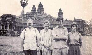 Kẻ nào đã dối trá với toàn thế giới về tội ác ghê rợn của tập đoàn đồ tể Pol Pot?