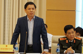 Bộ trưởng Giao thông: 'Tất cả những người mất bằng lái xe phải thi lại'