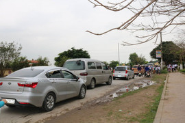 Đường liên thôn ở Hải Phòng ngày đêm 'oằn mình' trước dòng xe trốn trạm thu phí QL10