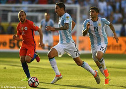 Messi vắng mặt, Argentina vẫn dư sức trả hận Chile
