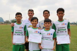 Tổng giám đốc JMG toàn cầu chọn thêm 2 ngôi sao nhí cho Nutifood HAGL Arsenal JMG