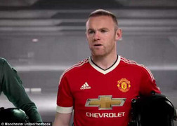 Rooney, Mata, Angelababy lái phi thuyền chiến đấu với người ngoài tinh