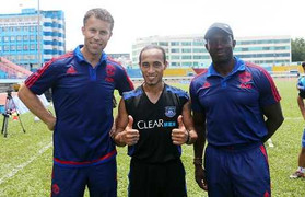 Rocker Anh Khoa hào hứng đọ tài cùng Ronny Johnsen, Dwight Yorke