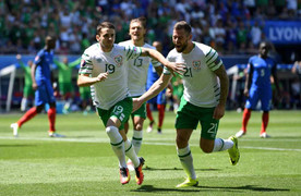 Pogba phạm lỗi vô duyên, Pháp thua sớm trước CH Ailen