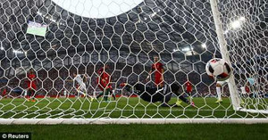 Lewandowski ghi bàn thắng nhanh thứ 2 lịch sử Euro