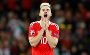 Treo giò những cầu thủ như Ramsey là tàn nhẫn