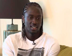 Người hùng vô danh Bồ Đào Nha thừa nhận bố giết mẹ kế