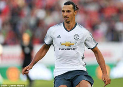 Ibrahimovic, số 9 thiên thần mà Man United miệt mài tìm kiếm