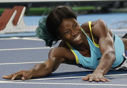 Nữ vận động viên bay người về đích, giành huy chương vàng Olympic 2016